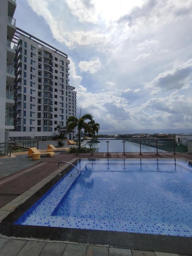 Mactan Newtown Seaview Condo By Fjcivo Isla de Mactán Exterior foto